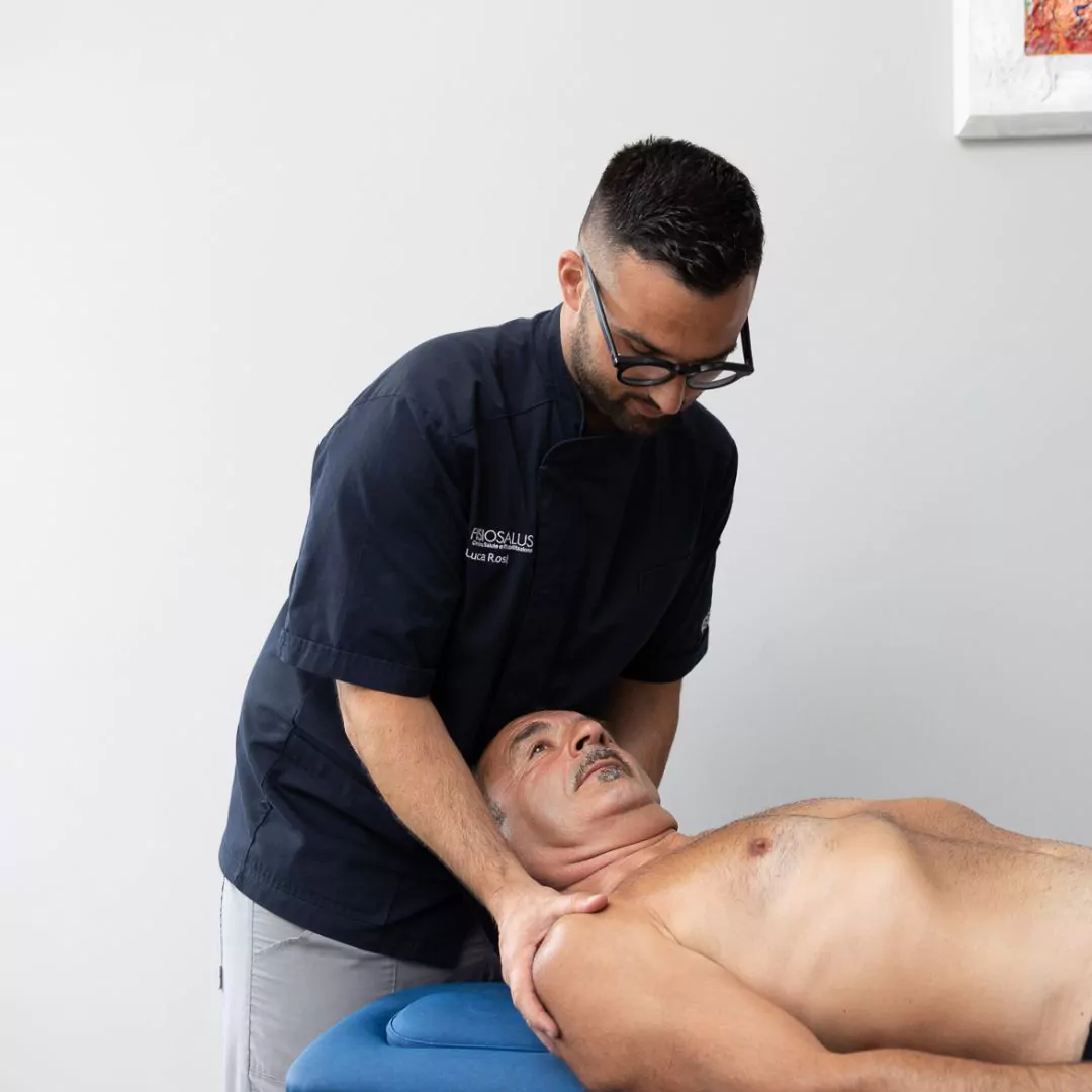 Trattamento fisioterapico per spondilolistesi cervicale: riabilitazione specialistica presso FisioSalus