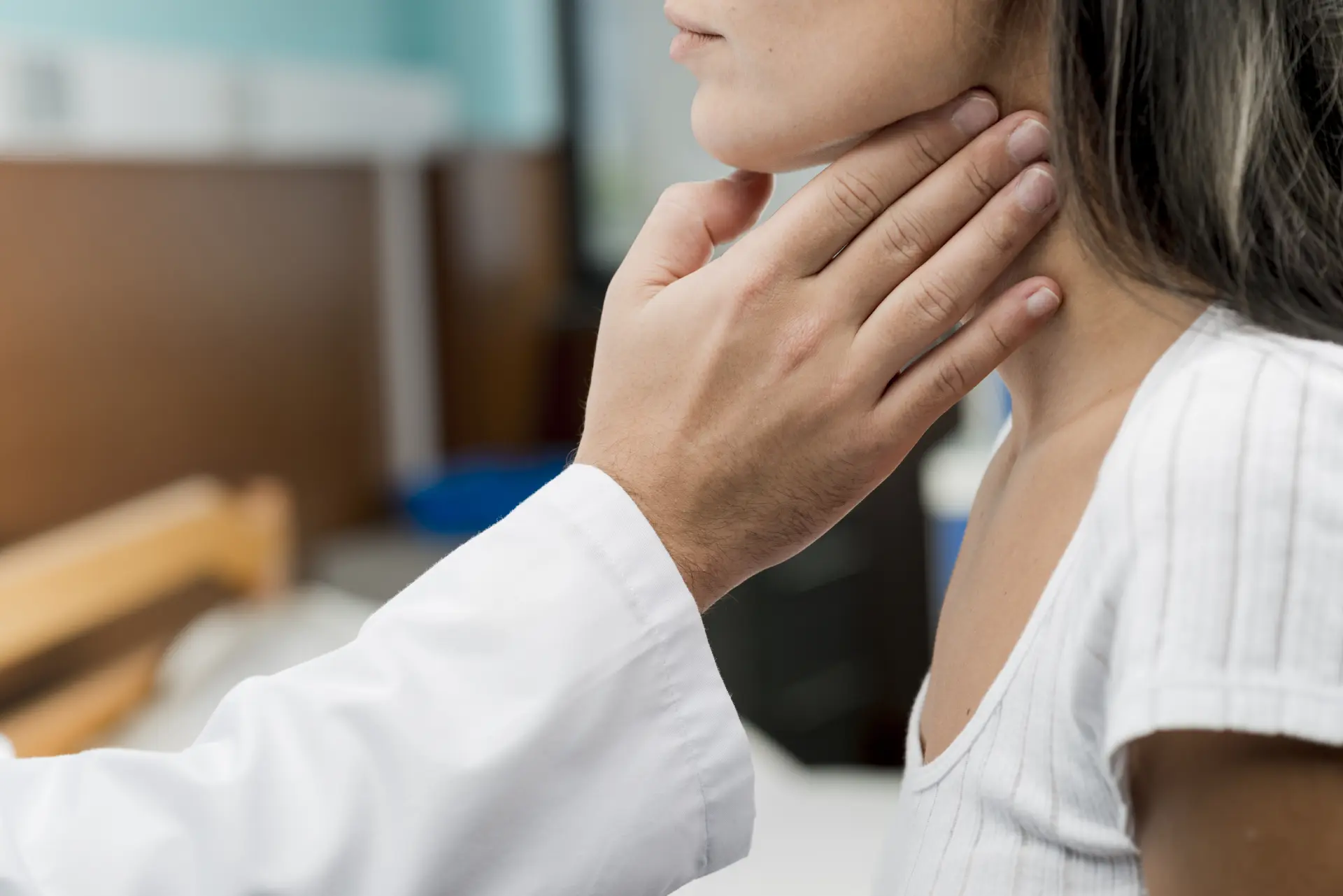 Check-up tiroide a Perugia presso FisioSalus: controllo completo per la salute della tiroide e benessere generale del paziente