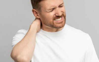 Stiramento cervicale: cause, sintomi e rimedi fisioterapici efficaci